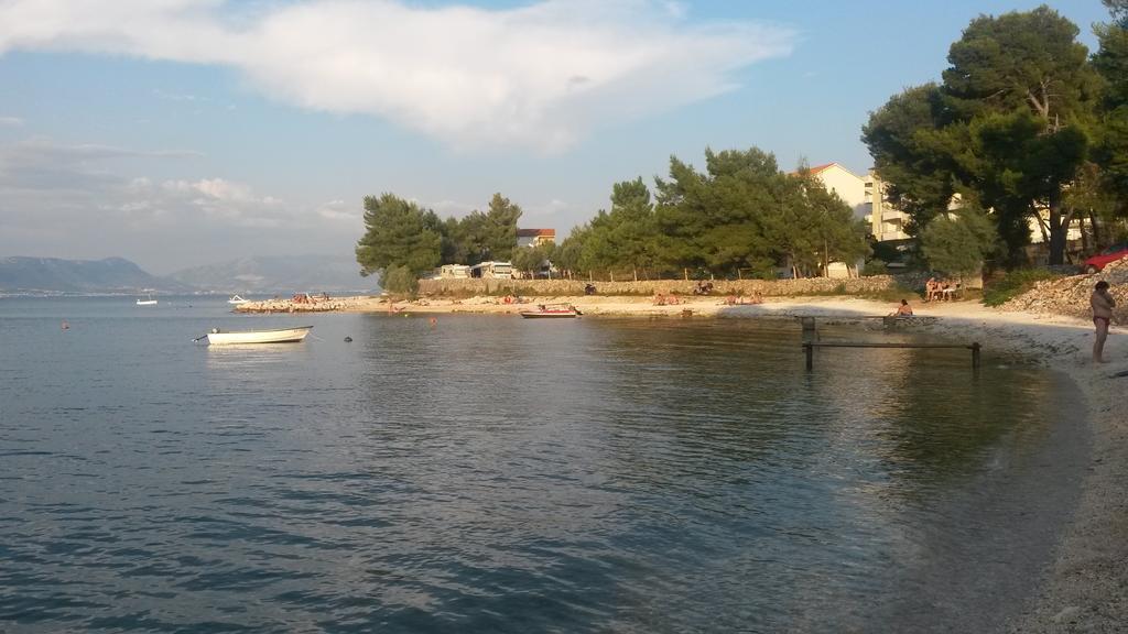 Apartments Dragan Trogir Bagian luar foto