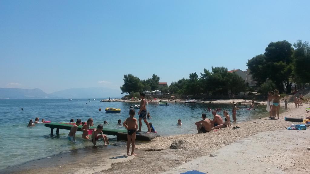 Apartments Dragan Trogir Bagian luar foto