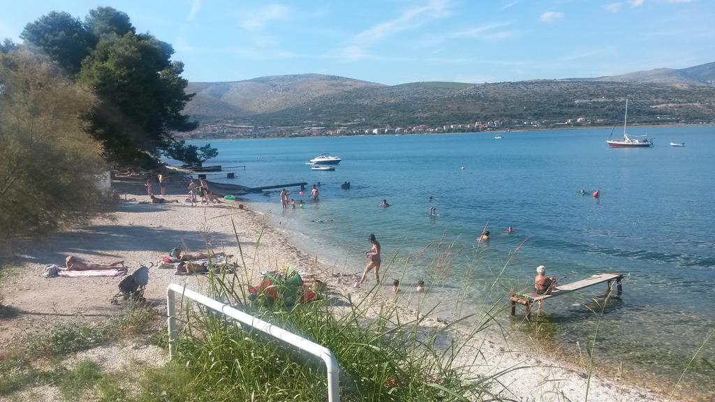 Apartments Dragan Trogir Bagian luar foto