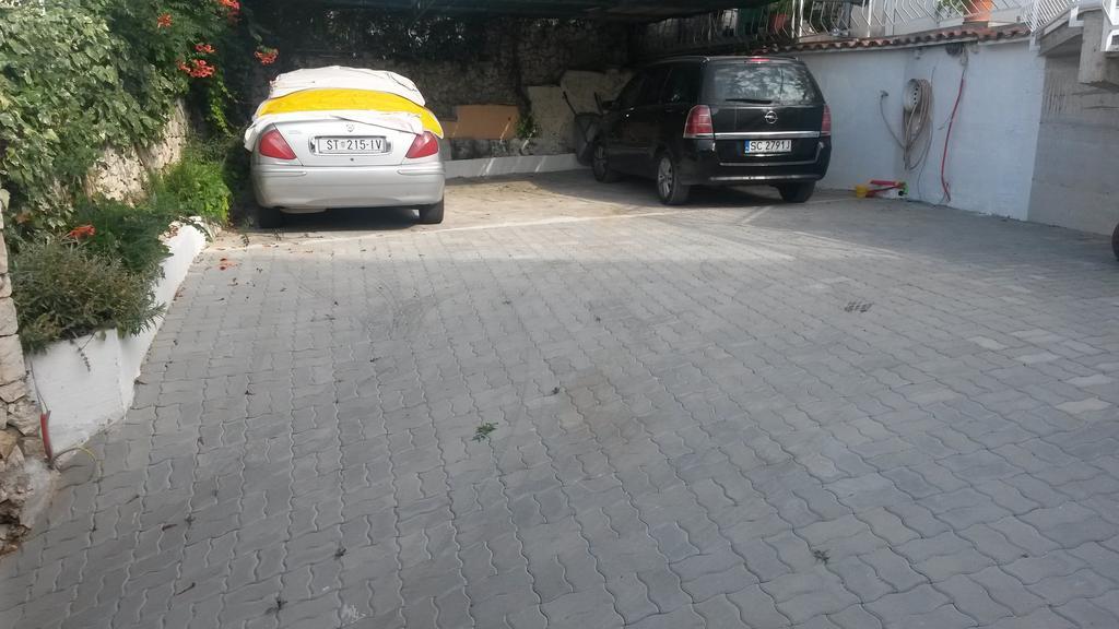 Apartments Dragan Trogir Bagian luar foto