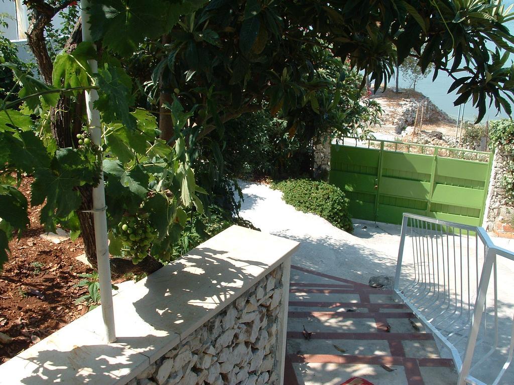 Apartments Dragan Trogir Bagian luar foto