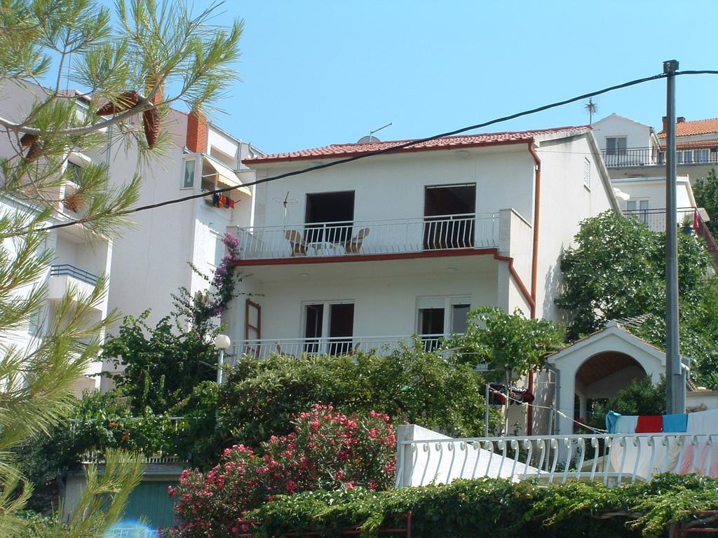 Apartments Dragan Trogir Bagian luar foto