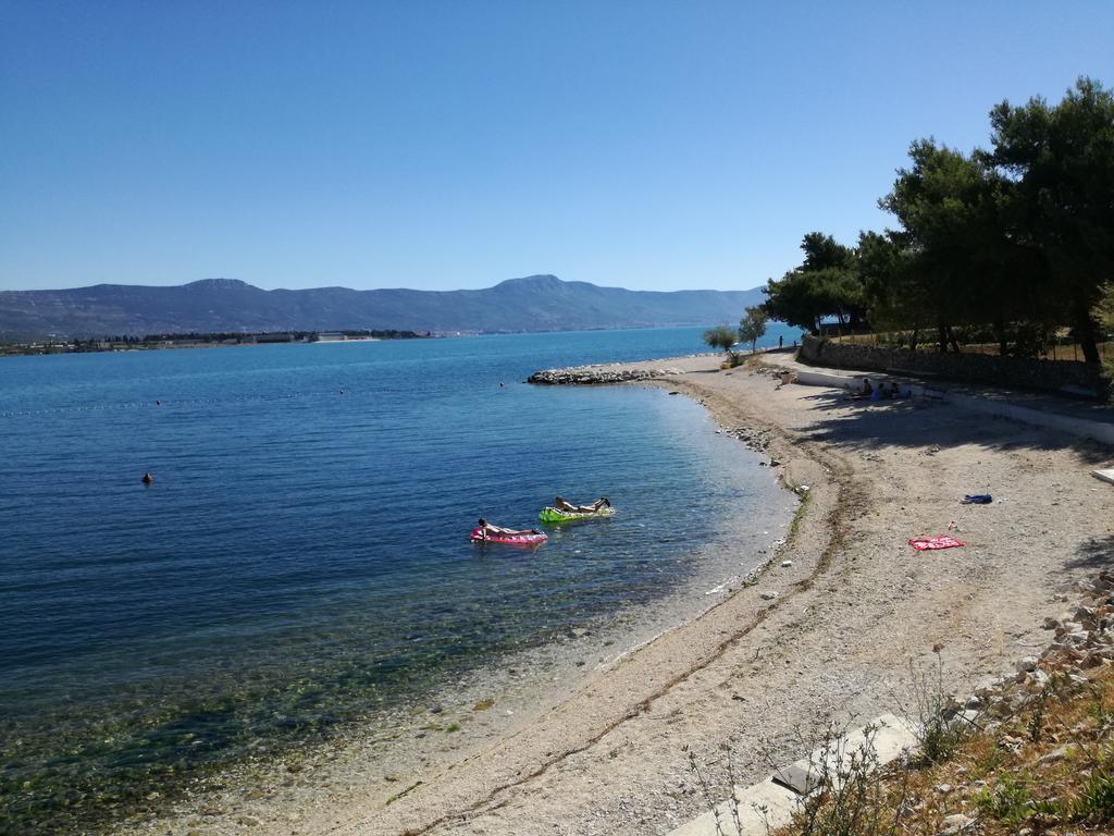 Apartments Dragan Trogir Bagian luar foto