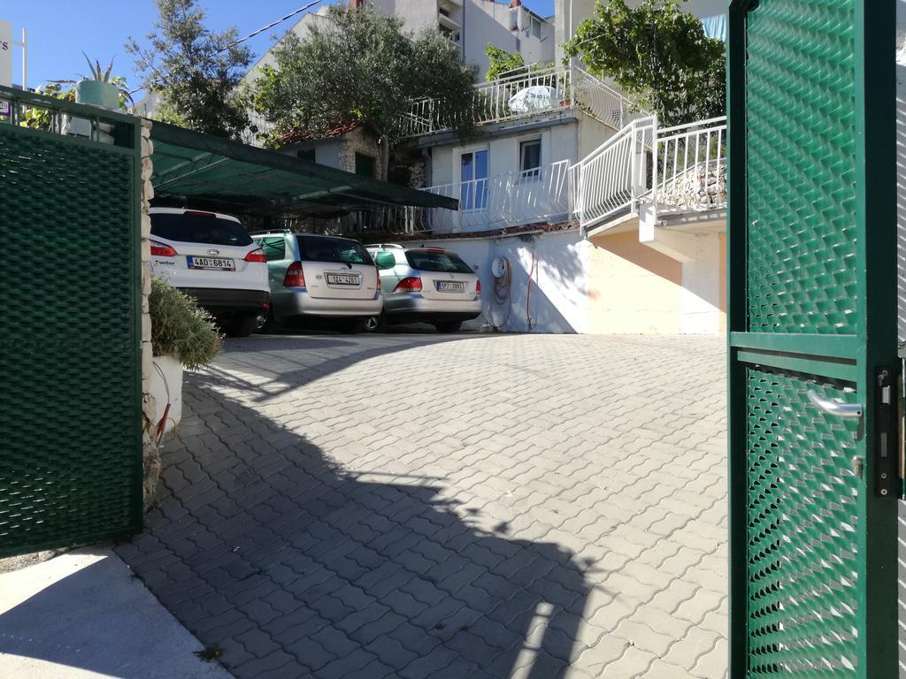 Apartments Dragan Trogir Bagian luar foto