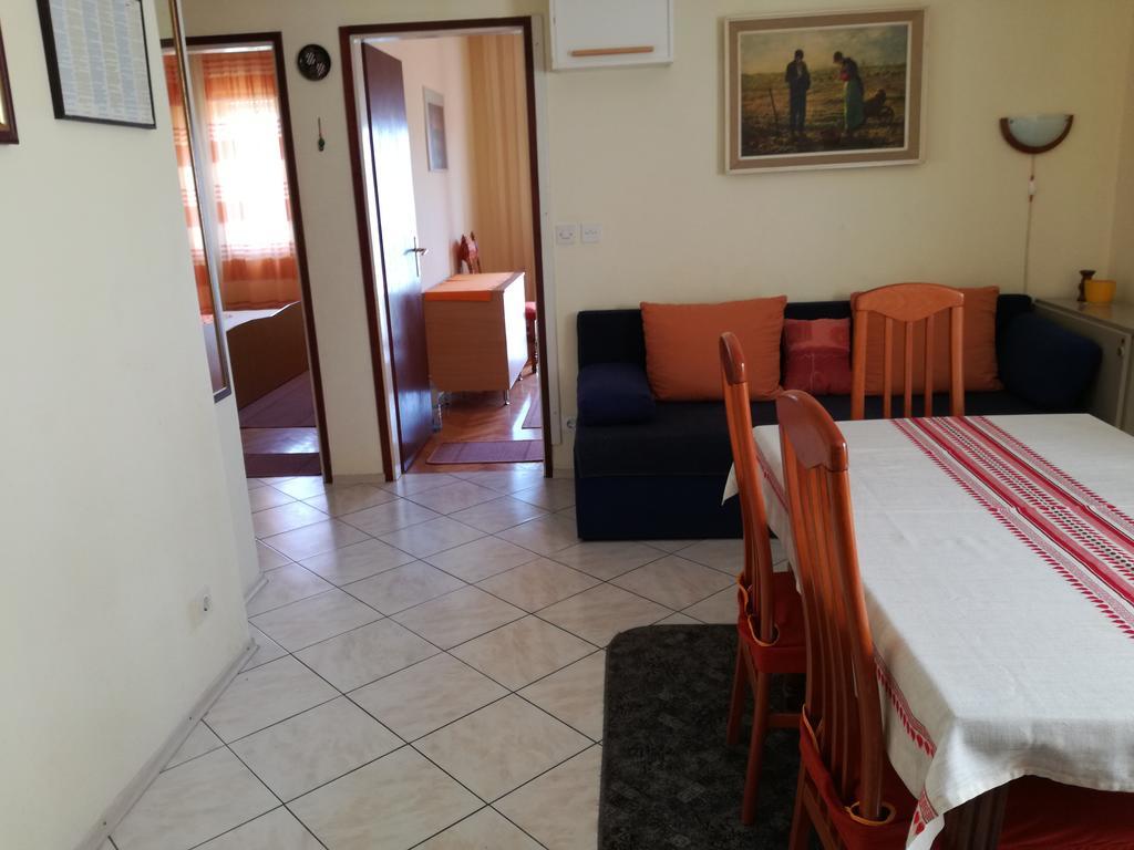 Apartments Dragan Trogir Bagian luar foto