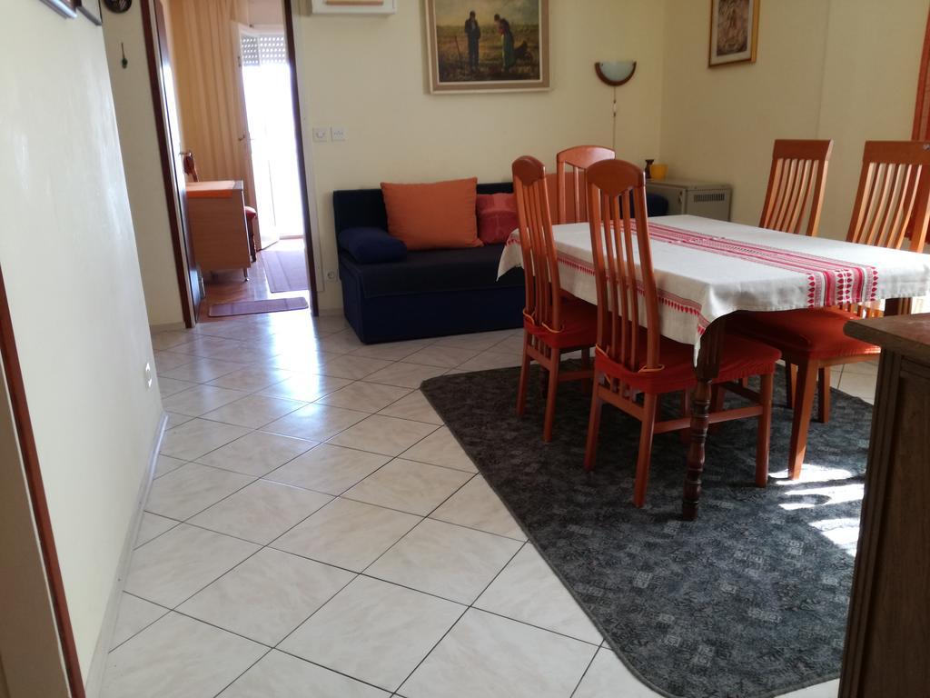 Apartments Dragan Trogir Bagian luar foto